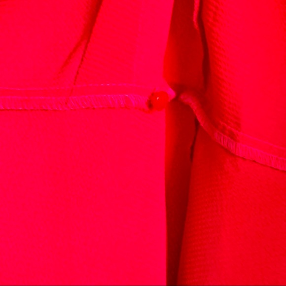 Monteau Wrap Top Size Medium - Picture 5 of 7